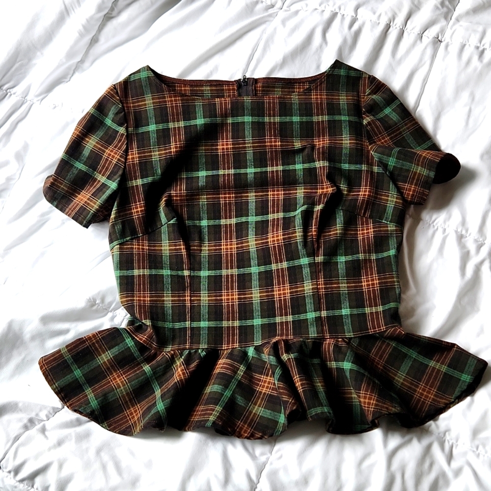 EUC XL PEPLUM TOP